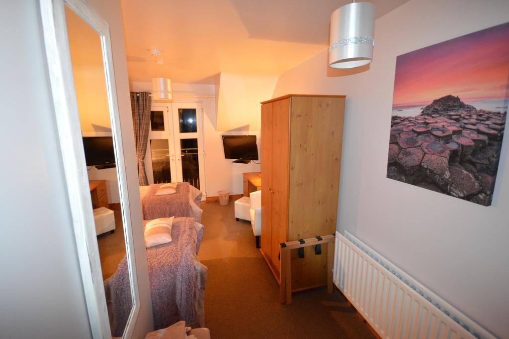 Crockatinney Guest House بالينتوي الغرفة الصورة